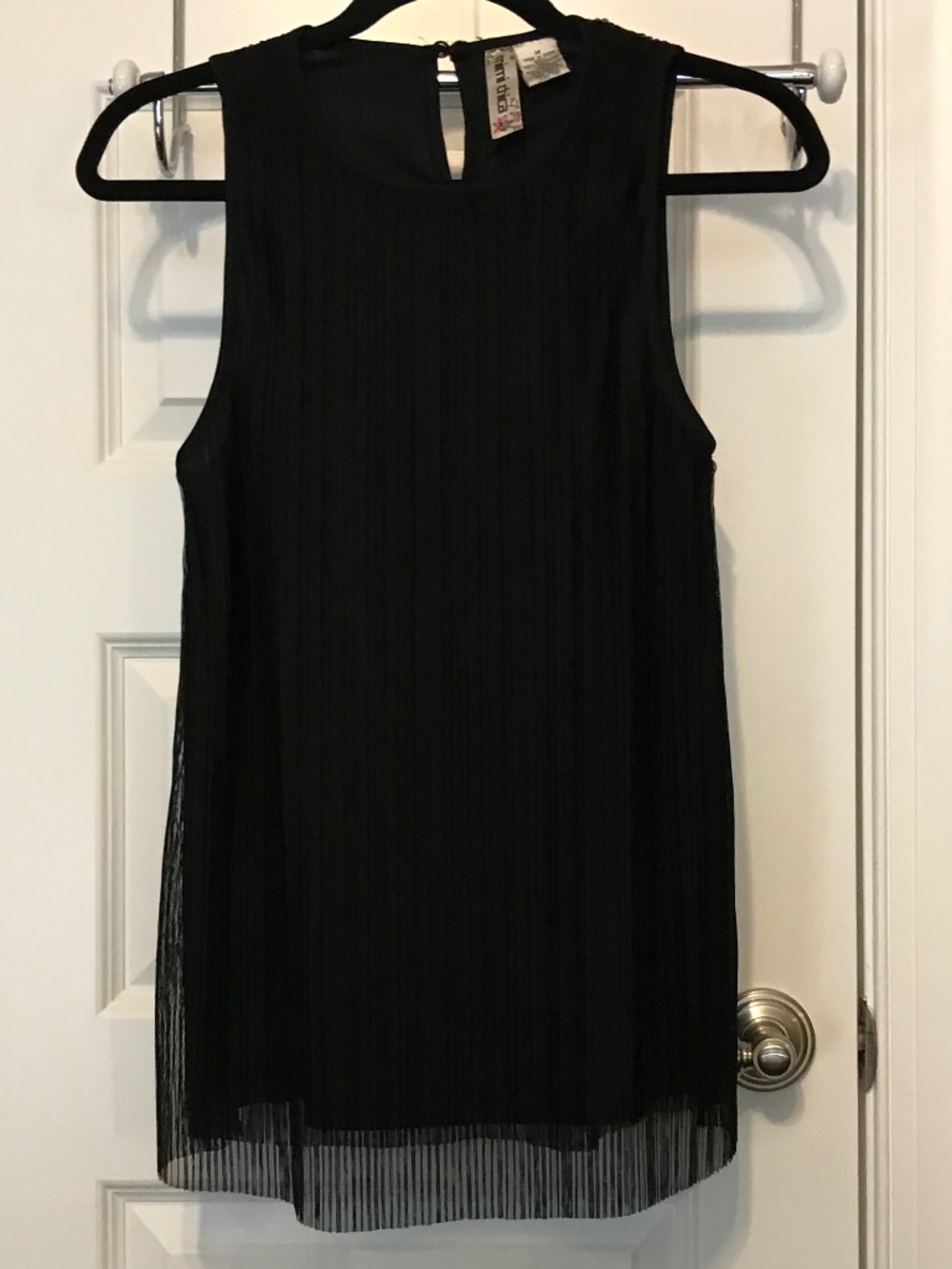 Mimi Chica pleated black sleeveless elegant round neck lined tunic top (M)